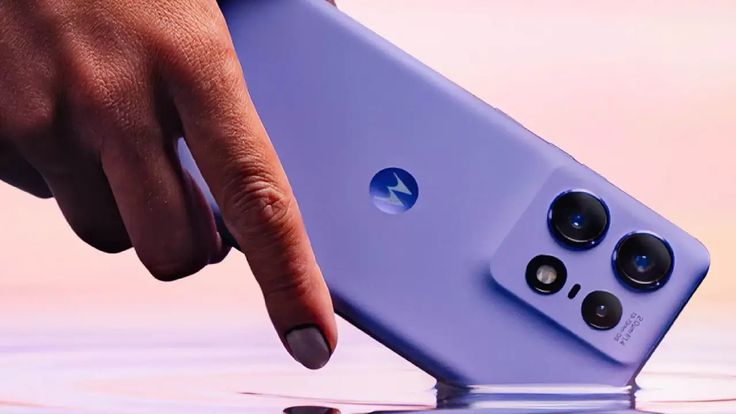 Motorola Edge 50 Pro: A Comprehensive Technical Review