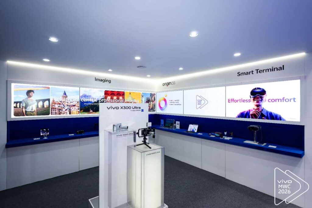 Visitors to the vivo